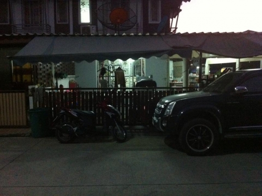 ขายบ้านทาวน์เฮ้าส์หลังมุม ทำเลดีเป็นร้านขายของชำ