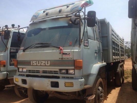 รถอีซูซุ 10 ล้อดั้ม  FXZ 240 แรงม้า.  สนใจติดต่อ 081 - 6079515
