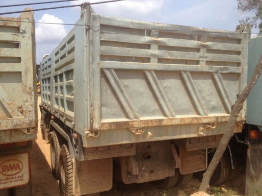 รถอีซูซุ 10 ล้อดั้ม  FXZ 240 แรงม้า.  สนใจติดต่อ 081 - 6079515