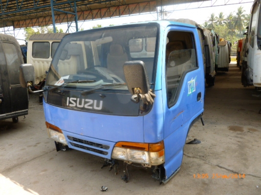 แสงฟ้าเต้นรถ///จำหน่ายหัวเก๋งเก่าญี่ปุ่น NKR กาตูนย์ สภาพสวยอุปกรณ์ครบ