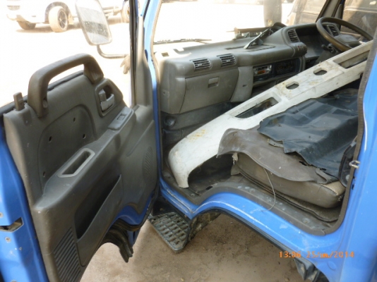 แสงฟ้าเต้นรถ///จำหน่ายหัวเก๋งเก่าญี่ปุ่น NKR กาตูนย์ สภาพสวยอุปกรณ์ครบ