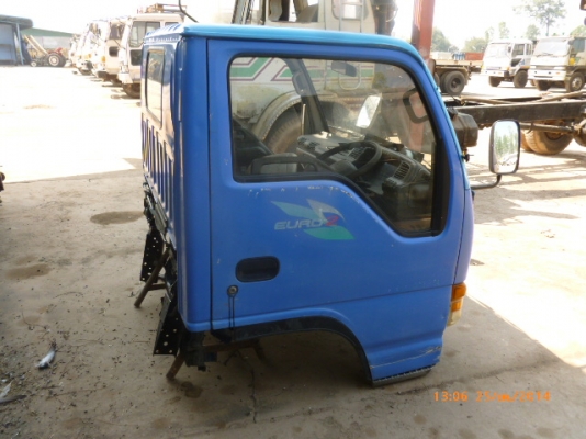 แสงฟ้าเต้นรถ///จำหน่ายหัวเก๋งเก่าญี่ปุ่น NKR กาตูนย์ สภาพสวยอุปกรณ์ครบ