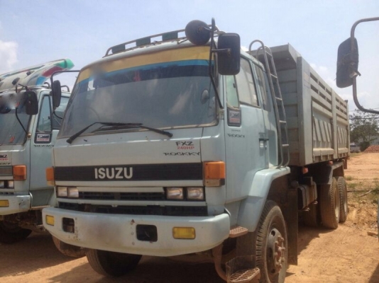 รถอีซูซุ 10 ล้อดั้ม  FXZ 240 แรงม้า.  ( นางฟ้า. )  สนใจติดต่อ 081 - 6079515