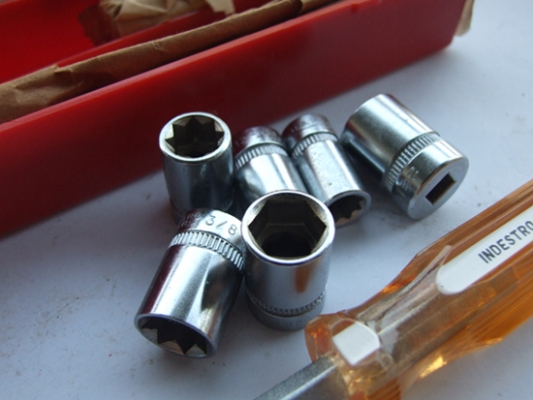 ขายชุดบล็อคไขควง 1/4"  ระบบหุน  INDESTRO made in usa