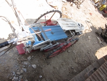 ขาย- รถดำนา ปลูกข้าว เดินตาม  ยี่ห้อ HONDA ราคา 18,500 บาท เท่านั้นครับ