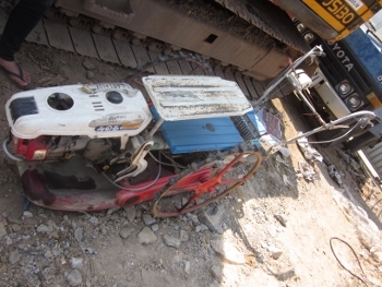 ขาย- รถดำนา ปลูกข้าว เดินตาม  ยี่ห้อ HONDA ราคา 18,500 บาท เท่านั้นครับ