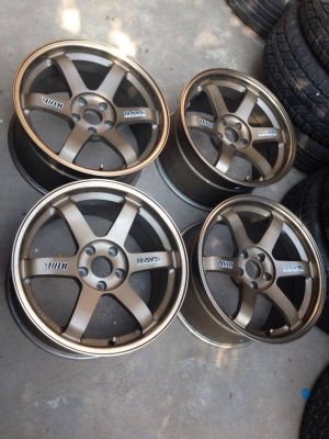 ขายล้อ TE37 ขอบ18 5/114 กว้าง9.5  ออฟ22  ทั้ง4 วง งานเหมือน ราคาถูกแึ่ค่ 15500