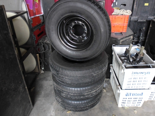 ขาย ล้อผ่า 4 ล้อใหญ่ เพาลอย สวยๆ ครับ 1 ชุด ราคา 8,500 ขาย ล้อผ่า 4 ล้อใหญ่ เพาลอย สวยๆ ครับ 1 ชุด ราคา 8,500