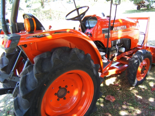 KUBOTA L3008 4WD KUBOTA L3008 4WD