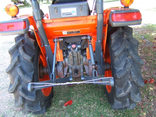 KUBOTA L3008 4WD KUBOTA L3008 4WD