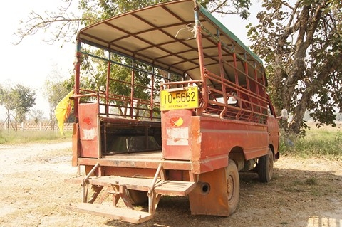 ขาย 4 ล้อ โตโยต้า ไดนาสตี้ เครื่องเเรงมาก อีซูซุ 2500 บรรทุกได้เกิน3 ตัน (ซื้อไปขับได้เลย) มีเอกสารครบ ถูกมาก รีบโทรเลย 80,000 บาท