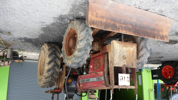 ขาย แมสซี่เฟอร์กุสัน MF390 4 WD พร้อมใบมีดหน้า(มีคลิป) ขาย แมสซี่เฟอร์กุสัน MF390 4 WD พร้อมใบมีดหน้า(มีคลิป)