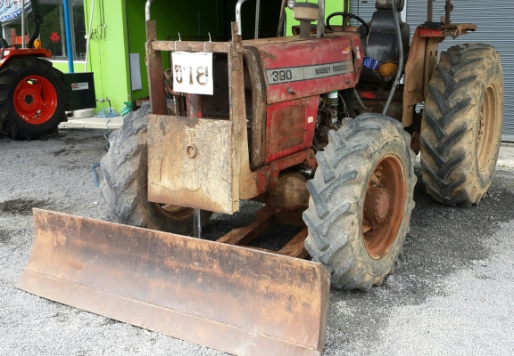 ขาย แมสซี่เฟอร์กุสัน MF390 4 WD พร้อมใบมีดหน้า(มีคลิป) ขาย แมสซี่เฟอร์กุสัน MF390 4 WD พร้อมใบมีดหน้า(มีคลิป)