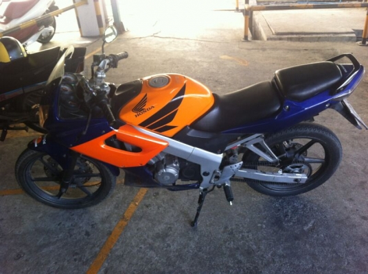 ขาย CBR150เครื่องดี ทะเบียนขาด5ปี มีเล่ม+ชุดโอน ขายตามสภาพ