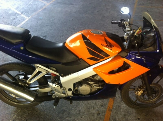 ขาย CBR150เครื่องดี ทะเบียนขาด5ปี มีเล่ม+ชุดโอน ขายตามสภาพ