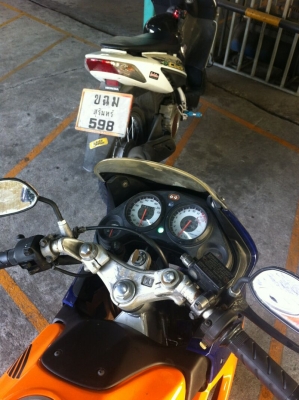 ขาย CBR150เครื่องดี ทะเบียนขาด5ปี มีเล่ม+ชุดโอน ขายตามสภาพ