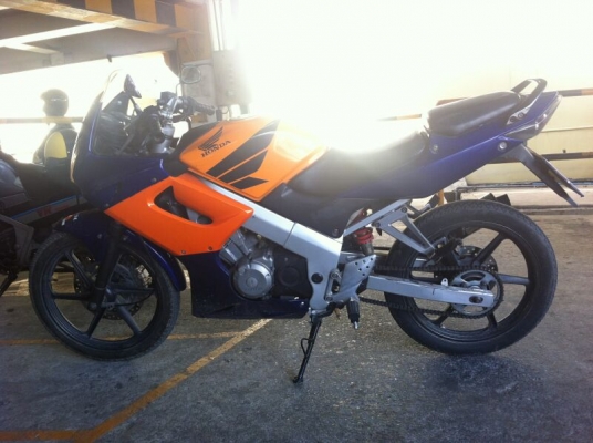 ขาย CBR150เครื่องดี ทะเบียนขาด5ปี มีเล่ม+ชุดโอน ขายตามสภาพ