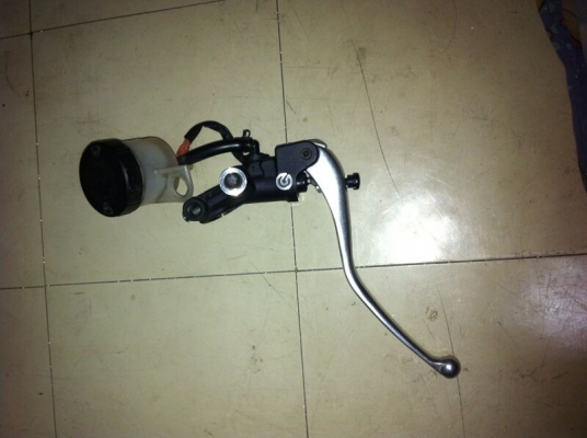 ขายปั้มบน Brembo เบอร์18 ถอดจาก Triumph สภาพสวย เหมือนของใหม่