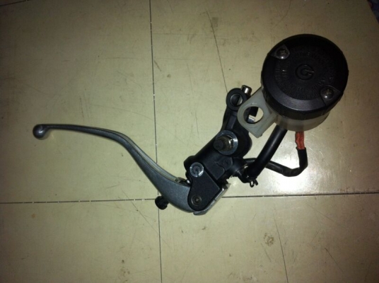 ขายปั้มบน Brembo เบอร์18 ถอดจาก Triumph สภาพสวย เหมือนของใหม่