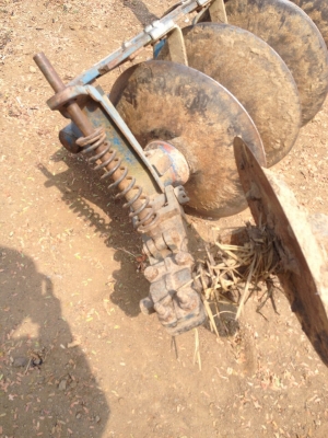 ขายผาน 5 ใบ 22 สภาพเดิม (ค่อนข้างใหม่) ราคา14000 ขายผาน 5 ใบ 22 สภาพเดิม (ค่อนข้างใหม่) ราคา14000