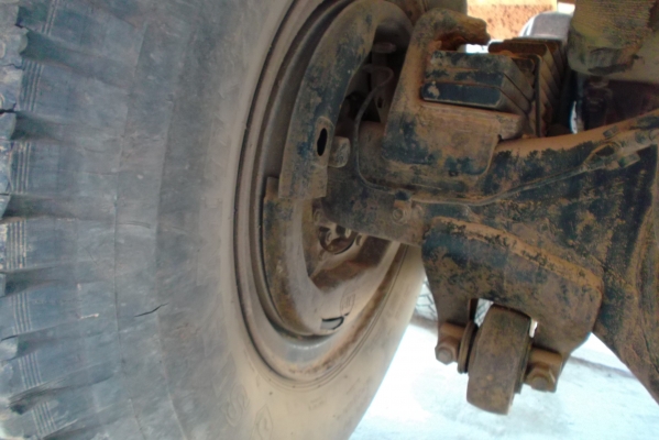 ขายด่วนรถสิบล้อหลงโบFN527TFชีL0425ดรั้มเครือง220แรงม้า