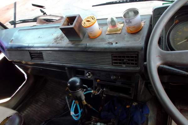 ขายด่วนรถสิบล้อหลงโบFN527TFชีL0425ดรั้มเครือง220แรงม้า