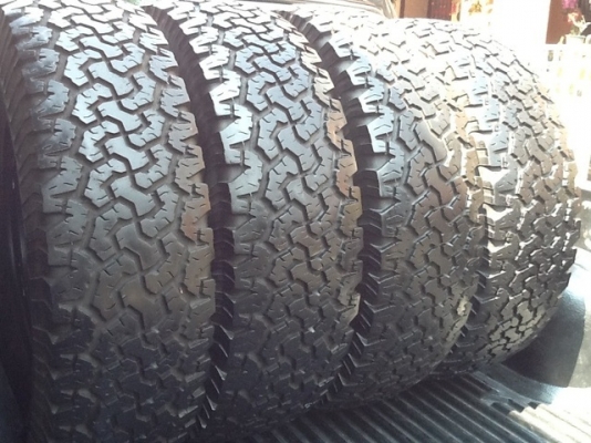 ขายยาง  BF  33 x 10.5 x 15  ....... สวยๆ เชิญครับ