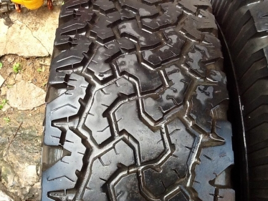 ขายยาง  BF  33 x 10.5 x 15  ....... สวยๆ เชิญครับ