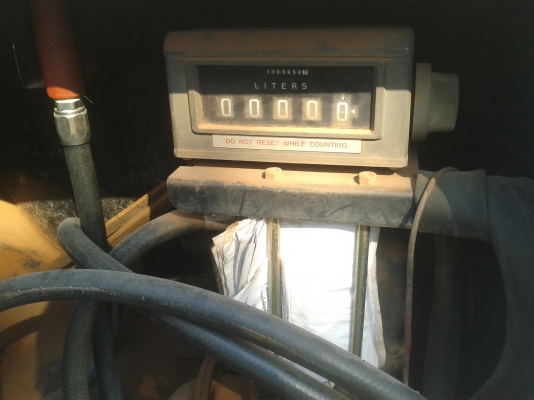 ขายถังน้ำมันอุปกรณ์ครบ มีหัวจ่ายดีเซลกับเบนซินพร้อมใช้