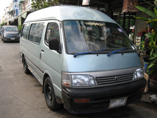 ขายรถตู้ปี 95 เครื่องเดิมดีเซล เบาะ4 แถว