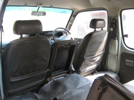 ขายรถตู้ปี 95 เครื่องเดิมดีเซล เบาะ4 แถว ขายรถตู้ปี 95 เครื่องเดิมดีเซล เบาะ4 แถว