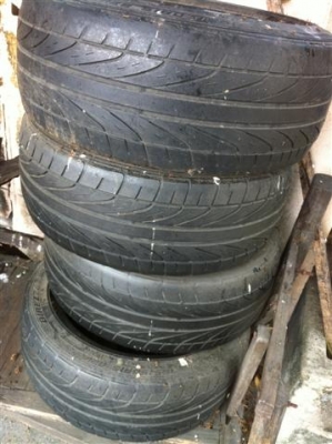 ขายยางเก่า 4เส้น 900 บาทมาก่อนเอาไป