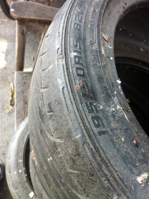 ขายยางเก่า 4เส้น 900 บาทมาก่อนเอาไป