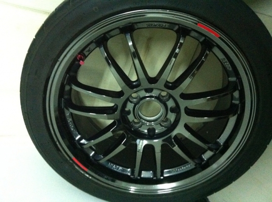 ขายล้อ re30 ขอบ17 หน้า7 หลัง8 สีเบ็คโคม พร้อมยาง nitto neogen 205/45/17 สัปดาห์ 20/11 ปี ขายล้อ re30 ขอบ17 หน้า7 หลัง8 สีเบ็คโคม พร้อมยาง nitto neogen 205/45/17 สัปดาห์ 20/11 ปี