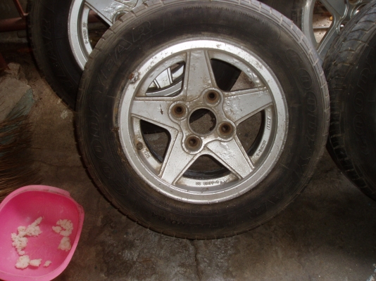 ขายล้อ13พร้อมยาง4รู114ราคาถูก3900บาท