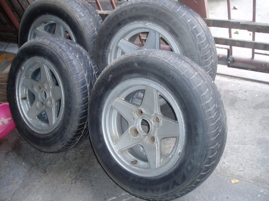 ขายล้อ13พร้อมยาง4รู114ราคาถูก3900บาท