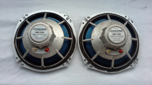 Alpine DDDrive 6.5" DDS-172D 160W แกนร่วมสองทาง Alpine DDDrive 6.5" DDS-172D 160W แกนร่วมสองทาง