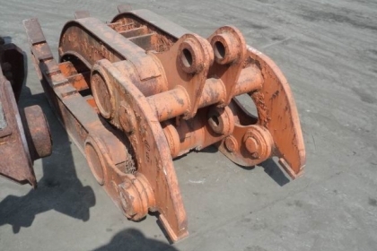 ขายหัวคีบไม้ หัวคีบเหล็ก สำหรับรถรถแบคโฮ PC 200 มือสองเก่าญี่ปุ่น ตัวใหญ่ ราคา 65,000 บาท