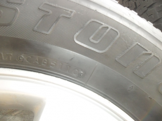 ล้อแม็ก 16นิ้ว 6รู อีซูซุ + ยาง245/70R16  สวยๆ 1 คู่ ราคา 3800 บาท