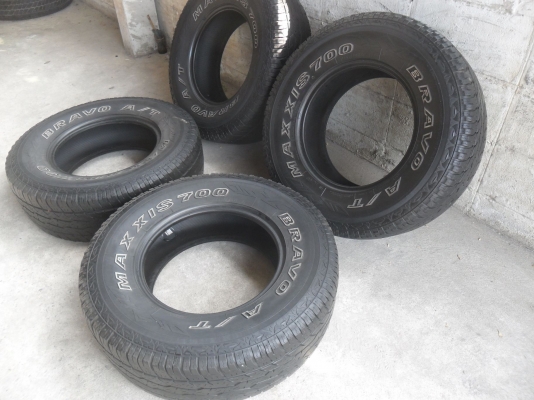 ยาง MAXXIS 265/70R16 ปี11 สวยๆ 4 เส้น ราคา 2700 บาท ยาง MAXXIS 265/70R16 ปี11 สวยๆ 4 เส้น ราคา 2700 บาท