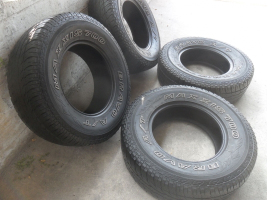 ยาง MAXXIS 265/70R16 ปี11 สวยๆ 4 เส้น ราคา 2700 บาท ยาง MAXXIS 265/70R16 ปี11 สวยๆ 4 เส้น ราคา 2700 บาท