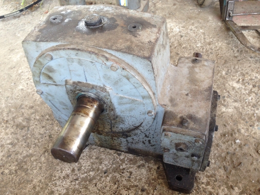 ขายหัวเกียร์ทดรอบ ST แบบช้ามาก อัตราทด 1:1500 สภาพสวย หมุนนิ่ม พร้อมใช้งาน ขายหัวเกียร์ทดรอบ ST แบบช้ามาก อัตราทด 1:1500 สภาพสวย หมุนนิ่ม พร้อมใช้งาน