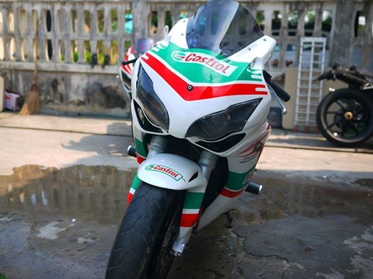 ขาย Cbr400 พร้อมทะเบียนแท้ แฟริ่ง CBR1000 2008 ขาย Cbr400 พร้อมทะเบียนแท้ แฟริ่ง CBR1000 2008