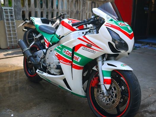 ขาย Cbr400 พร้อมทะเบียนแท้ แฟริ่ง CBR1000 2008