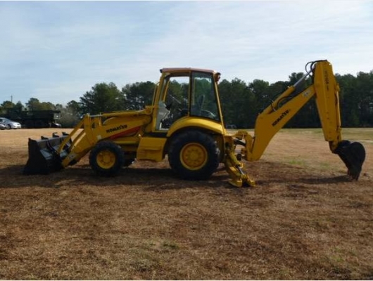 ขายรถหน้าตักหลังขุดมือสอง Komatsu WB150-2 สนใจโทร 083 081 2889