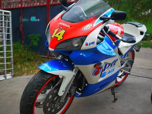 ขาย CBR400 เครื่องสดๆ พร้อมทะเบียนแท้ แฟริ่ง Rc212 ท่อสูตร