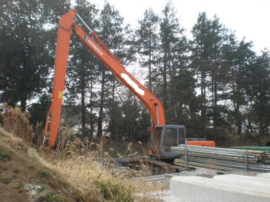 ขายรถขุดอาร์มยาว Hitachi EX200-2M สนใจโทร 083 0812889