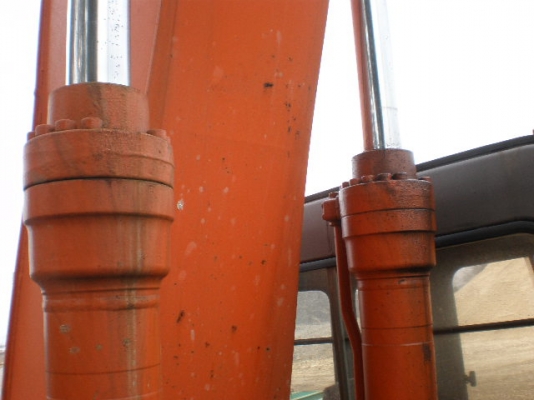 ขายรถขุดอาร์มยาว Hitachi EX200-2M สนใจโทร 083 0812889