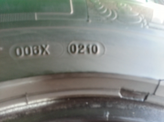 ขาย 215/70/15 michalin อีกชุด สวยๆ3800 ส่งทั่วไทยครับ ขาย 215/70/15 michalin อีกชุด สวยๆ3800 ส่งทั่วไทยครับ