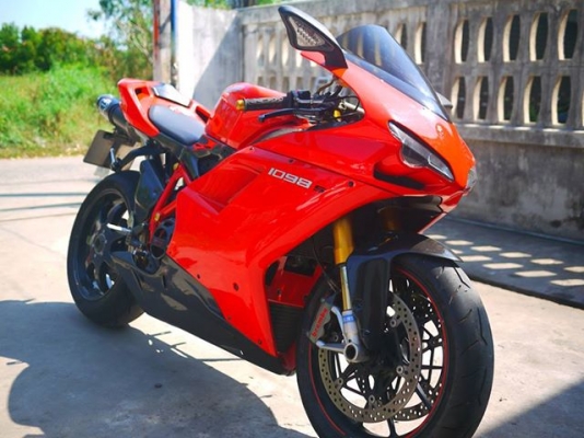 ขาย Ducati 1098s พร้อมของแต่งเยอะๆแพงๆ ทะเบียนแท้